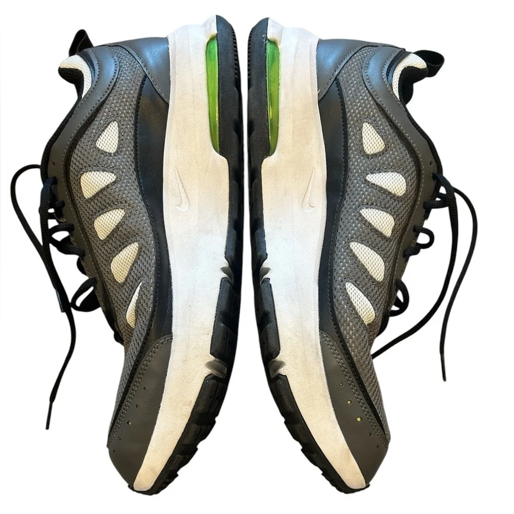 Nike its sleek